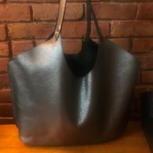 Pebbled leather reversible  tote